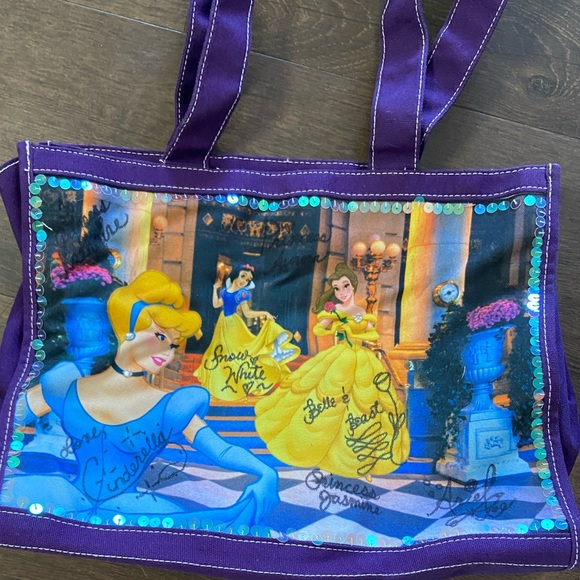 Disney Princess purple tote with princess autographs from Disney park - Picture 1 of 7